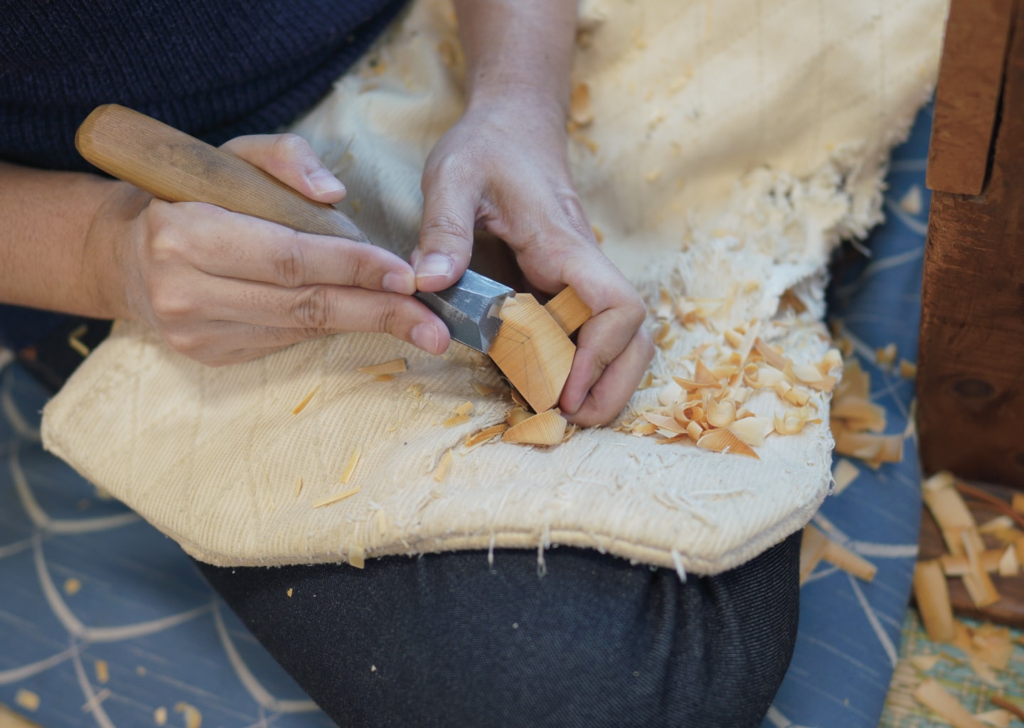 作家 東田茂一について